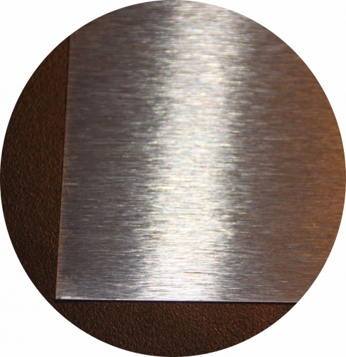 ▷ Sérigraphie sur plaques en aluminium pour machines